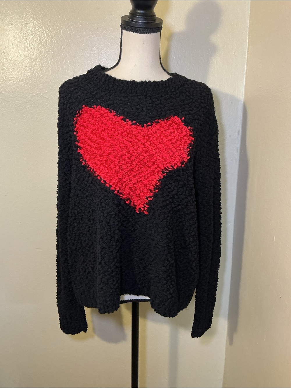 POL Black Popcorn Knit Crewneck Sweater with Red Heart